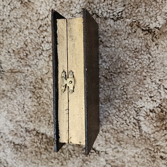 Vintage Hand Painted Footed Wooden Box Wood Box with Still Life Jewelry Box Stas - Picture 4 of 5